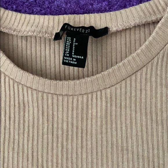 Crop Top - Picture 2 of 3